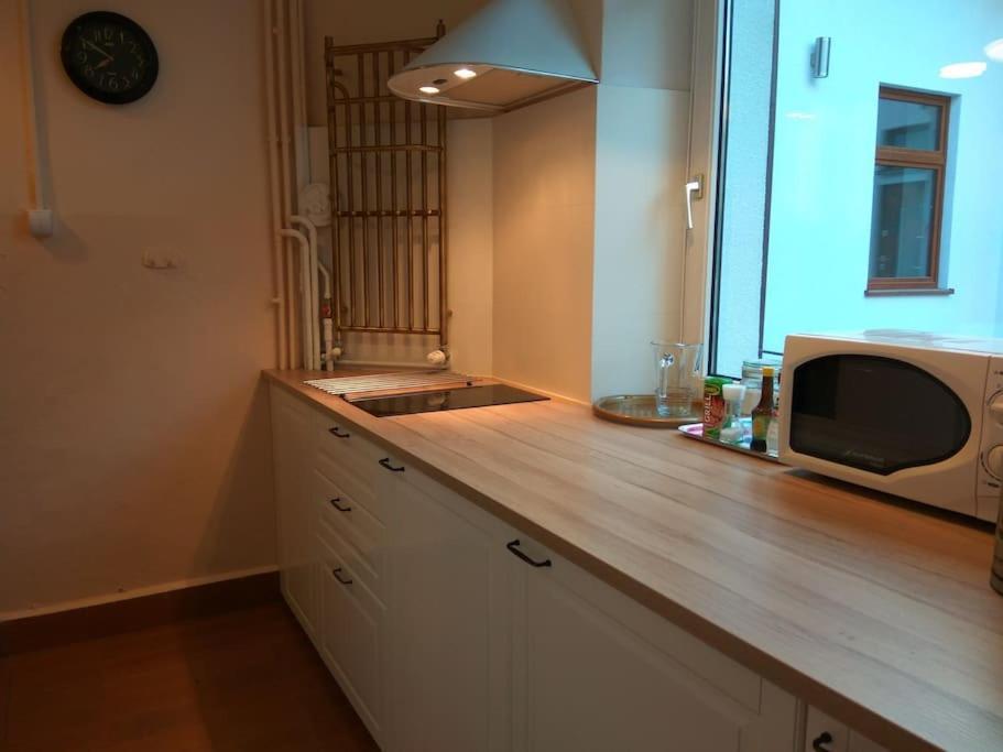 Big Cosy Retro Apt, Free Parking, 15Min Oldtown & Kazimierz - By Homelike Krakow Cracóvia Exterior foto