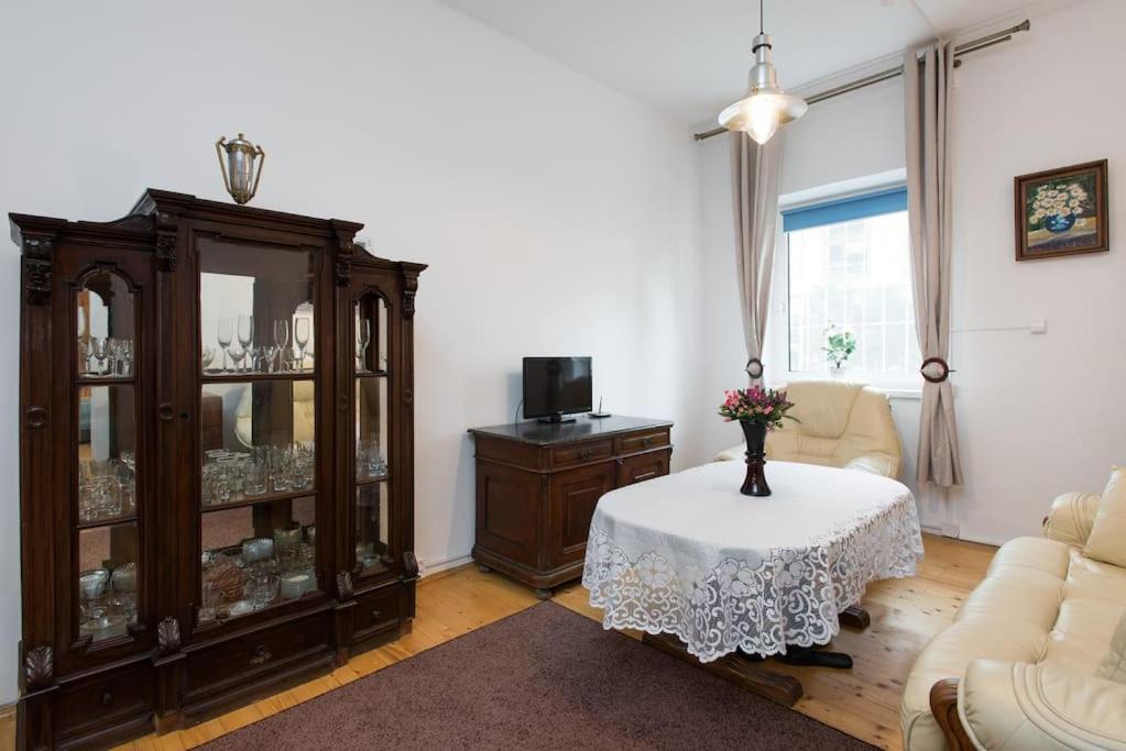 Big Cosy Retro Apt, Free Parking, 15Min Oldtown & Kazimierz - By Homelike Krakow Cracóvia Exterior foto